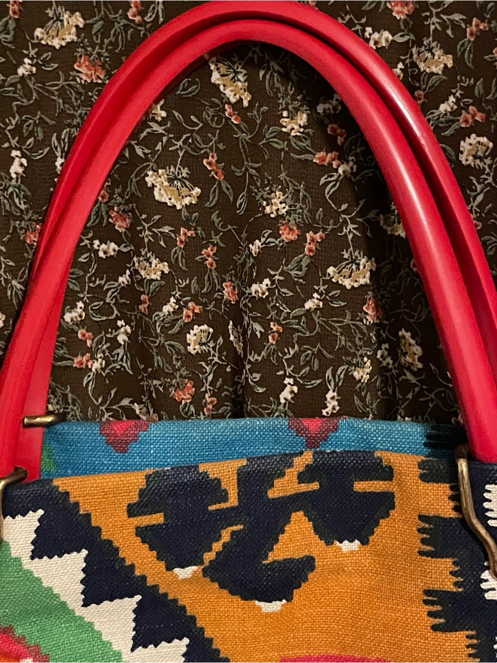 1960’s Canvas Multicolor Geometric Tote Bag - Vibrant Pattern - Picture 3 of 9